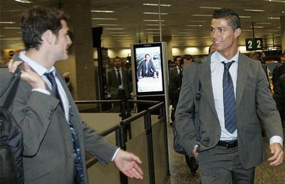 
	Cristiano Ronaldo si Iker Casillas NU-SI MAI VORBESC! Motivul este Sara Carbonero:
