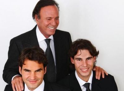 FOTO / Nadal si Federer s-au intalnit cu Julio Iglesias!
	
	&nbsp;