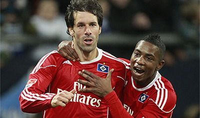 
	VIDEO / Ruud Van Nistelrooy dupa ce a dat gol cu Schalke: "Vreau sa plec la Real Madrid!"
