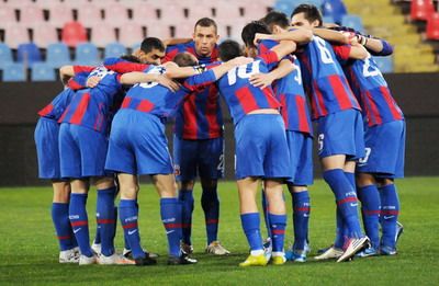 
	Ghiceste primul 11 cu care Lacatus va incepe meciul cu FC Brasov si poti castiga un tricou!
