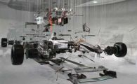 
	IMAGINEA ZILEI: Mercedes a expus un monopost de F1 "explodat" din 3.200 piese
