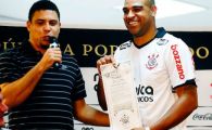 
	SUPER IMAGINI! Ei sunt cei mai GREI atacanti din istoria Braziliei! Adriano a fost prezentat la Corinthians
