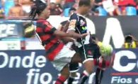 
	VIDEO! Ultima INVENTIE a lui Ronaldinho! Cum le fura mingea adversarilor printre picioare
