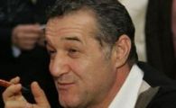 
	Becali n-a dat afara NICIUN antrenor :) "Steaua i-a concediat, nu eu!" Ce salarii au tehnicienii din Ghencea:
