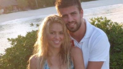 
	Singurul roman care bea sampanie cu Barcelona si nationala Spaniei ii va cununa pe Shakira si Pique! Vezi cine: 
