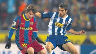 BLAT EMOTIONAL! Espanyol l-ar lasa pe Messi sa marcheze ca sa intre in istorie! :) "Tu esti masina sau esti om?"
