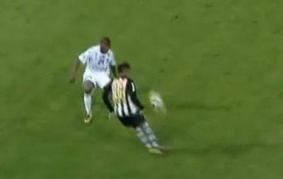 
	GENIAL! Neymar a reusit o noua bijuterie! L-a lasat masca pe Dayro Moreno! VIDEO
