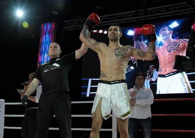 
	Local Kombat 21 Mai prezinta: Bogdan Stoica in meci de titlu intercontinental! Transmite-i un mesaj: 
