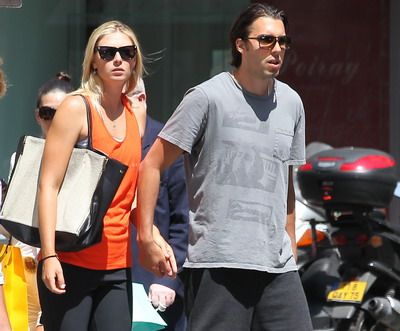 FOTO / Maria Sharapova si noul ei iubit au fost fotografiati la Paris!