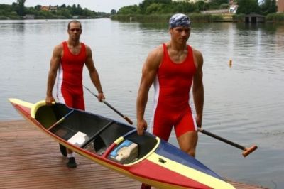 
	Romania de aur la canotaj! Echipajul de canoe dublu 500 m a castigat la Euro!

