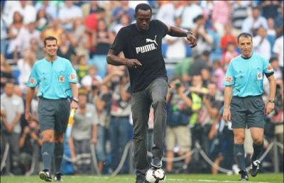 
	SENZATIE! El va fi cel mai RAPID fotbalist din istorie! Bolt se apuca de fotbal! Vezi pe ce post va juca:
