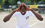 
	FOTO / Petrescu l-a facut STAR pe Traore in Rusia! Vezi in ce videoclip&nbsp;apare ivorianul!

