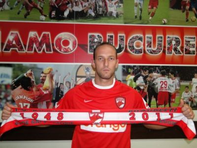 
	Cornel Dinu a DESFIINTAT noul transfer al lui Dinamo: "E pandar la vie, are viteza unui joagar, adica incet si foarte incet"
