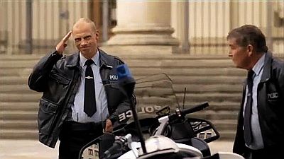
	FILM DE OSCAR: BMW, hoţ de 5&nbsp;stele la 4 ace! Cum sa&nbsp;furi un colier de milioane cu politia geana pe tine!
