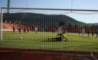 
	Razboi ca-n Kosovo! Presedintele Ceahlaului spune ca arbitrul meciului cu Rapid i-a dat un CAP in gura!
