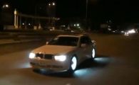 
	VIDEO: Cel mai tare tunning la un BMW! Cum sa-ti transformi masina in nava spatiala:
