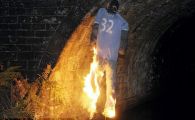 
	Fanii lui Manchester City l-au SPANZURAT pe Tevez si i-au dat foc! Vezi razbunarea lor dupa ce a refuzat sa intre cu Bayern:
