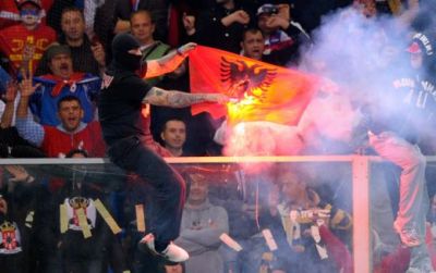 ALARMA la Belgrad! Ultrasii italieni, blocati sa ajunga la meciul cu Serbia! Vor RAZBUNARE pentru incidentele din tur!