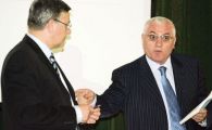 
	DNA a mers cu MASCATII la FRF si Mircea Sandu sa caute dovezi de MITA! Dragomir: "La mine n-au venit, le-am trimis prin avocati"
