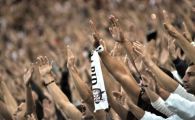 
	Inca o LOVITURA pentru Rapid! Din cauza lui Copos, echipa lui Lucescu isi PIERDE si fanii! Ce PROTEST pregatesc suporterii: 
