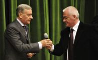 
	OFICIAL! Mircea Sandu si Dumitru Dragomir, urmariti PENAL de catre DNA pentru dezafilierea Universitatii Craiova! Reactia lui Dragomir:
