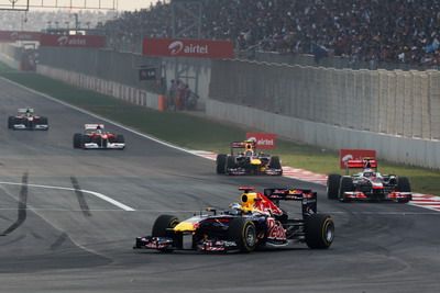 
	Vettel mai castiga o cursa la pas! Button si Alonso completeaza podiumul, Massa a abandonat la mijlocul cursei! Vezi primele 10 locuri la finish:
