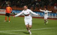 
	Mesaj DUR al jucatorilor lui Dinamo pentru Borcea inainte de derbyul cu Steaua: "L-am fi vrut mai aproape de echipa, nu pe la Miami." 
