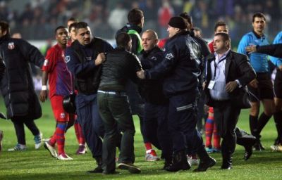 "Daca va trebuie show ca sa ne bagati in seama, va dam show!" Petrolul face urat si acuza Comisia de Recurs:
"Daca va trebuie show ca sa ne bagati in seama, va dam show!" Petrolul face urat si acuza Comisia de Recurs: