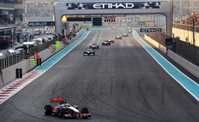 
	Hamilton a castigat Marele Premiu de la Abu Dhabi! Vettel, primul abandon din acest sezon! Vezi clasamentul: 
