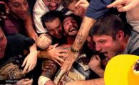 VIDEO! Toti fanii sarbatoresc cea mai dulce victorie! CM Punk este noul Campion WWE! Cum l-a UMILIT pe bogatasul Alberto del Rio:
