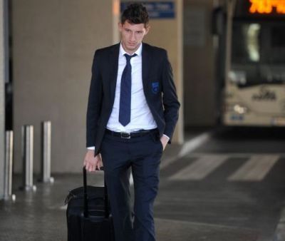 Sansa VIETII pentru Mihai Costea! Poate sa isi relanseze CARIERA dupa meciul cu Schalke! E chemat in Germania sa invete fotbal :)
Sansa VIETII pentru Mihai Costea! Poate sa isi relanseze CARIERA dupa meciul cu Schalke! E chemat in Germania sa invete fotbal :)