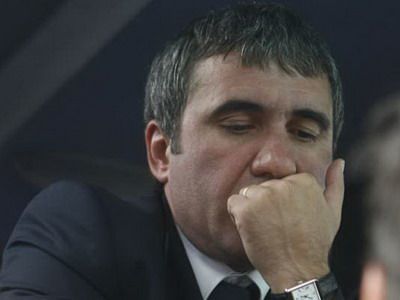 Hagi s-a decis! Ce raspuns ii da lui Becali daca ii va propune sa preia Steaua din iarna!
Hagi s-a decis! Ce raspuns ii da lui Becali daca ii va propune sa preia Steaua din iarna!
