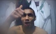 
	SUPER VIDEO Banel nu s-a asteptat niciodata sa vada asa ceva! Ce mesaj transmite in ROMANA din vestiarul lui Saint Etienne!
