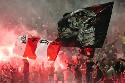 Dinamo - Steaua, meci cu casele inchise! Borcea tipa la fani de la Miami: "Umpleati si National Arena!" Ce tricouri si-au pregatit dinamovistii:
 
 Dinamo - Steaua, meci cu casele inchise! Borcea tipa la fani de la Miami: "Umpleati si National Arena!" Ce tricouri si-au pregatit dinamovistii: