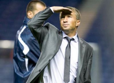Dan Petrescu e cu ochii pe Steaua! Ce mesaj de sustinere i-a trimis lui Ilie Stan inainte de derby si de ce e sigur ca Gigi nu-l va demite
 
 Dan Petrescu e cu ochii pe Steaua! Ce mesaj de sustinere i-a trimis lui Ilie Stan inainte de derby si de ce e sigur ca Gigi nu-l va demite