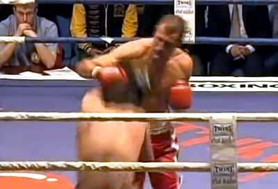   Tragedie in Rusia: un boxer a murit dupa un KO! Vezi ce LOVITURA a primit si cum au reactionat oamenii de langa ring! VIDEO 