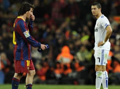 
	Messi, DETRONAT de un fost jucator de la Real! FIFA a publicat topul celor mai buni jucatori din istoria Ligii! CR7 e doar pe 30! Ce fundas e pe podium:
