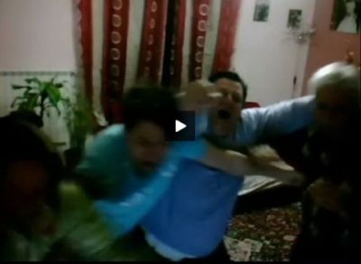 
	SUPER VIDEO: Tu de cand nu ai mai trait asa ceva la tine acasa? Reactiile unei familii din Napoli la golurile care au dus echipa in optimile Ligii:
