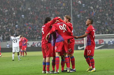 Steaua PARALIZATA pe dreapta! Cine a fost adevaratul EROU al Stelei intr-o seara PERFECTA de Europa si cum s-a transformat Nikolic in vedeta Steaua PARALIZATA pe dreapta! Cine a fost adevaratul EROU al Stelei intr-o seara PERFECTA de Europa si cum s-a transformat Nikolic in vedeta