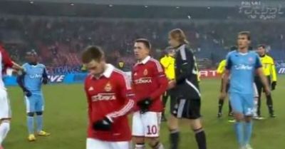 
	VIDEO: Cele mai nebune 90 de minute din Europa League: prima echipa care a aflat ca s-a calificat cand pleca in lacrimi la dusuri

