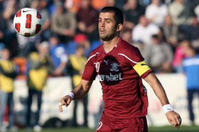 
	"L-as vedea pe Spadacio in tricoul Stelei" Un rapidist crede in transferul-bomba, Gigi NU! Trei mingicari prea scumpi pentru Steaua:
