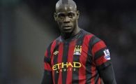 
	Balotelli a comis-o de Craciun! Inainte de meciul lui City a aruncat cu banii intr-un bar si apoi s-a dus la Biserica!
