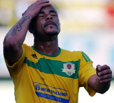 Porumboiu il invata pe Gigi cum sa il convinga pe Wesley sa spuna DA transferului la Steaua! Vezi ce sfat i-a dat lui Becali:
Porumboiu il invata pe Gigi cum sa il convinga pe Wesley sa spuna DA transferului la Steaua! Vezi ce sfat i-a dat lui Becali: