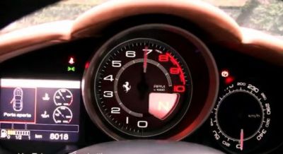 
	VIDEO: Ringtone bestial pentru telefonul tau! Primul Ferrari din istorie&nbsp;cu motor V8 in fata suna criminall!
