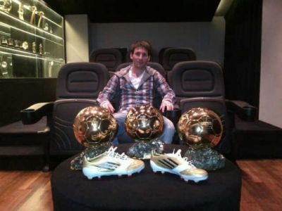 FOTO Messi are TREI si sunt toate de AUR! Ce mesaj are pentru fanii Barcelonei!