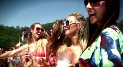 
	Ronaldo a cerut ca "Ai se eu te pego" sa fie tradusa! Cum se transforma un SUPER HIT in cea mai STUPIDA melodie a anului VIDEO
