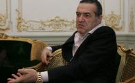 
	"Aveti contracte? Atunci, la revedere!" Mesajul lui Becali pentru cei doi jucatori care ar pleca pe jos de la Steaua:
