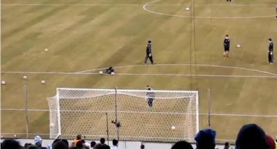 
	INCREDIBIL! Messi e mai tare ca Chuck Norris! A dat doua goluri dintr-un singur sut la poarta in aceeasi faza! Super VIDEO
