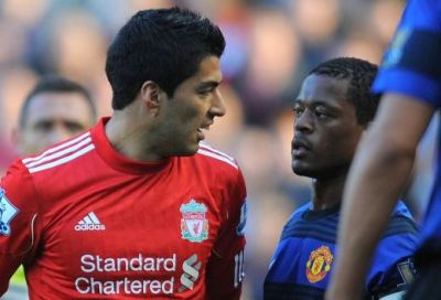
	40.000 de fani ameninta ca-l vor face sa planga pe Evra! Suarez a gasit solutia sa nu mai fie acuzat NICIODATA de rasism:
