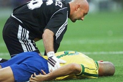 Ronaldo putea sa moara de inima in orice clipa! Misterul celui mai prost meci din cariera, finala Mondialului din 98, a fost explicat de un medic!